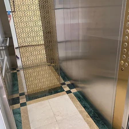 22 Floor