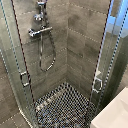 22 Floor Apartment *