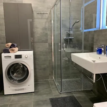 22 Floor Apartment *